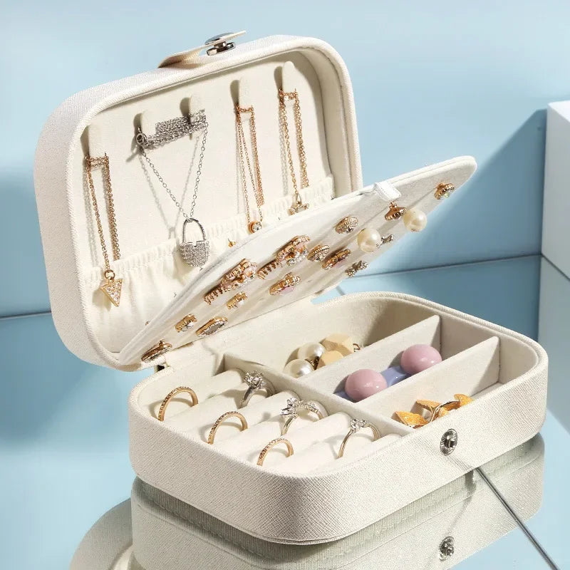 Petite Boîte À Bijoux De Voyage En Cuir